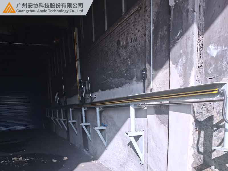 測(cè)量光幕實(shí)時(shí)監(jiān)測(cè)礦車(chē)進(jìn)道案例.jpg
