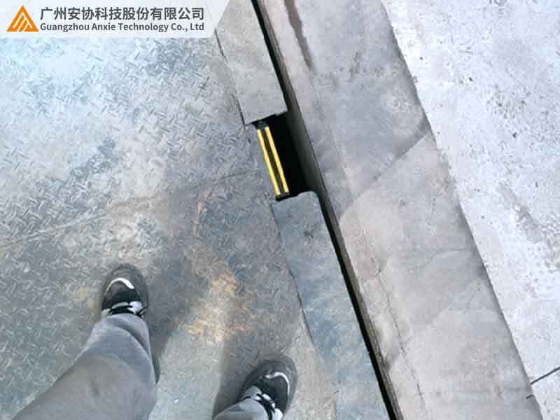 單邊光柵在戶外地磅垂直檢測(cè)的作用